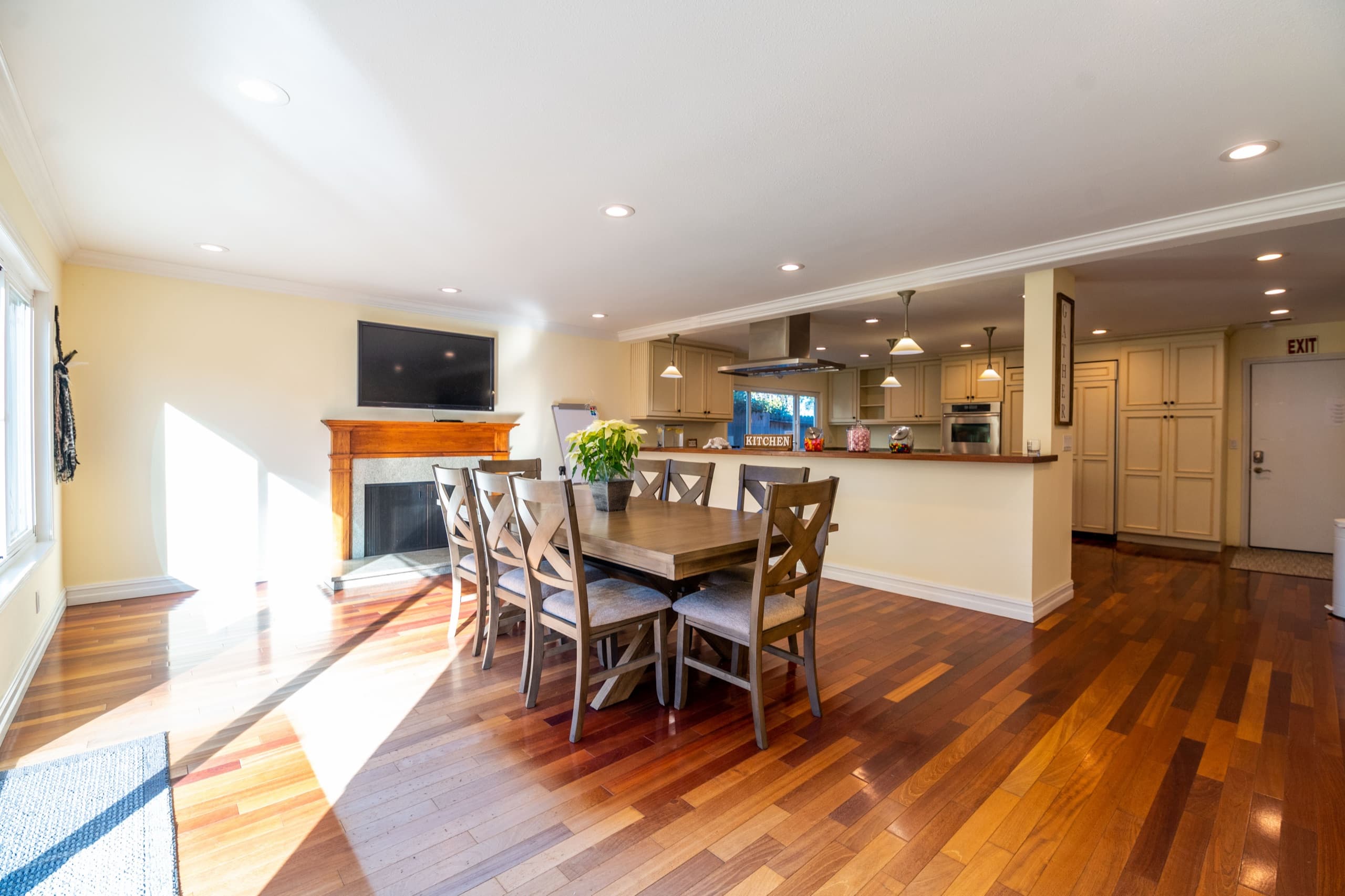 The dining area looking through to the kitchen