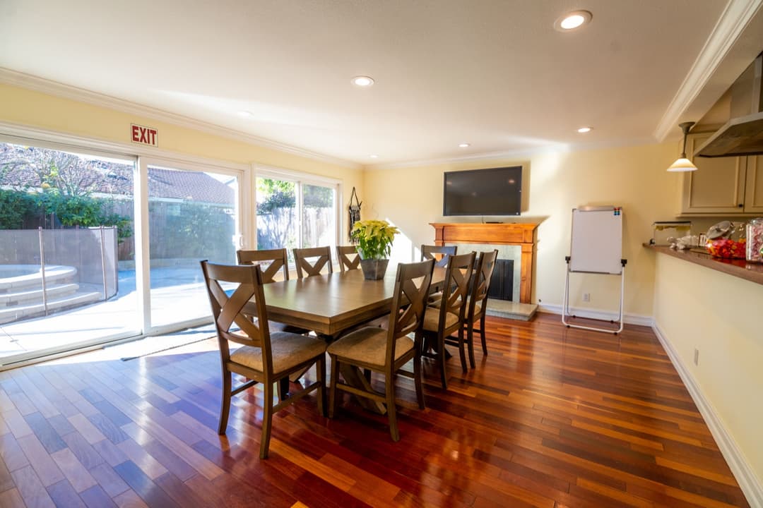 The dining room at our Costa Mesa facility